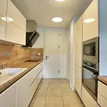 Beachfront Duplex With Stunning View Apartman Bled