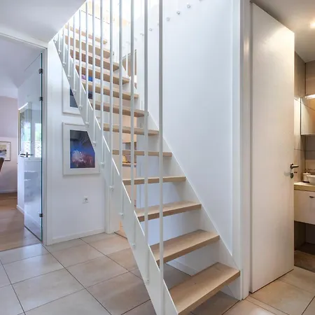 Beachfront Duplex With Stunning View Apartman