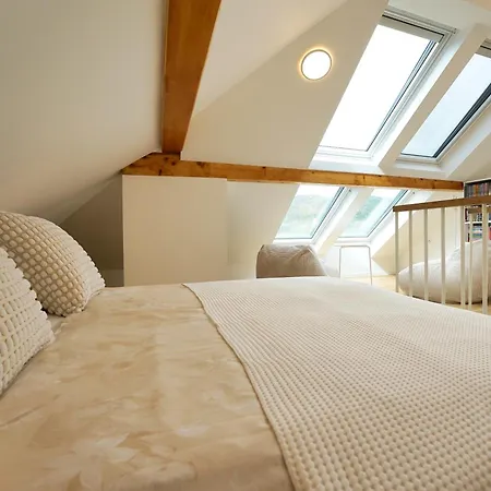 Beachfront Duplex With Stunning View Apartman Bled